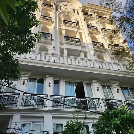 Qac Mtv Apartment